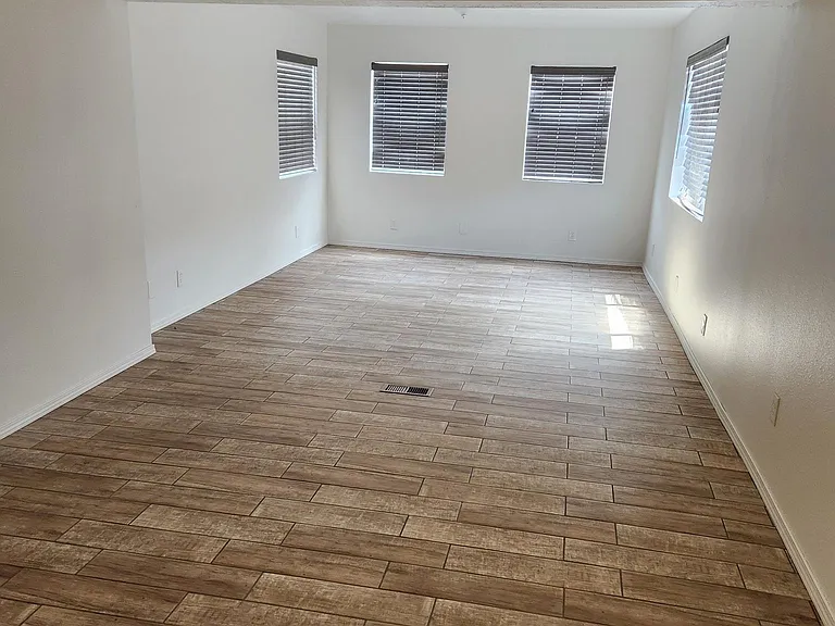 1603A Agua Fria St — Photo 6