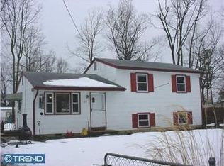 418 Woodlawn Ave, Williamstown, NJ 08094