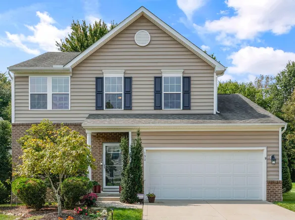 130 Royalty Dr, Etna, OH 43062