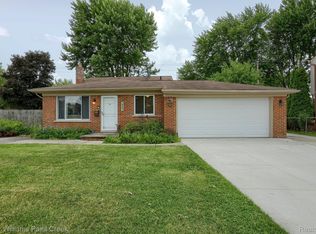 1830 Greenbrier Dr, Madison Heights, MI