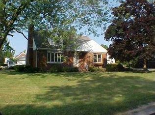 4600 Kelsey Dr, Hamburg, NY 14075