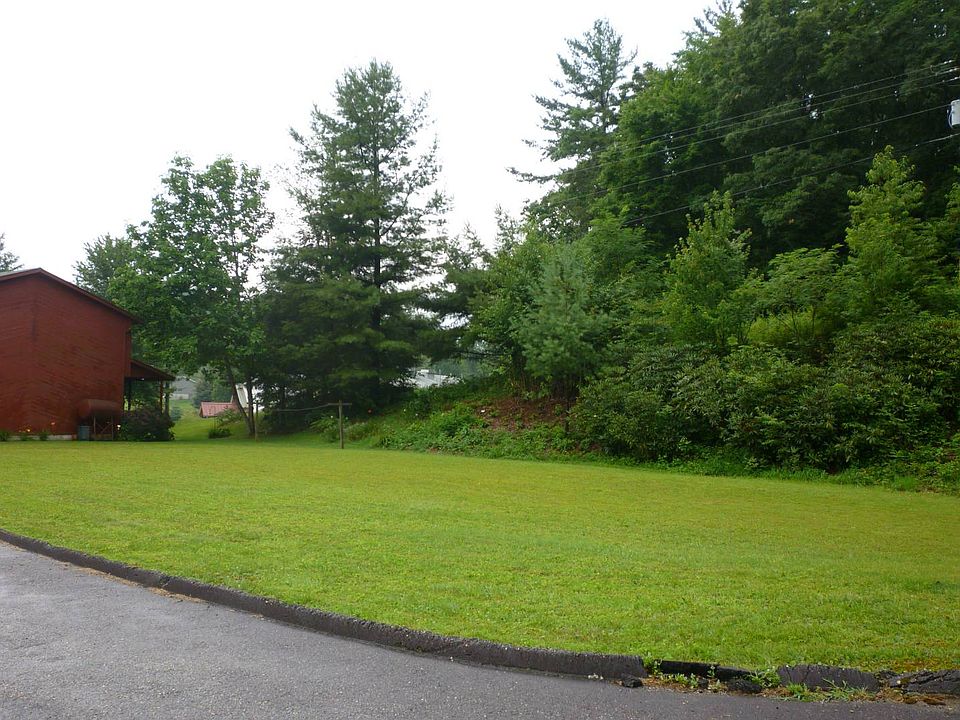 2nd image of 310 Vale Rd