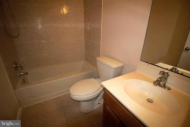 10500 Prairie Landing Ter — Photo 13