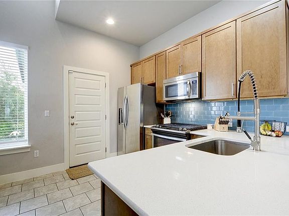 2nd image of 5400 Daimler Dr