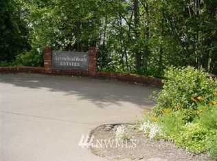 15444 NE Arrowhead Dr, Kenmore, WA