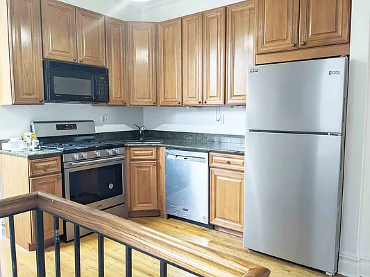Rented by Voro, LLC | media 2