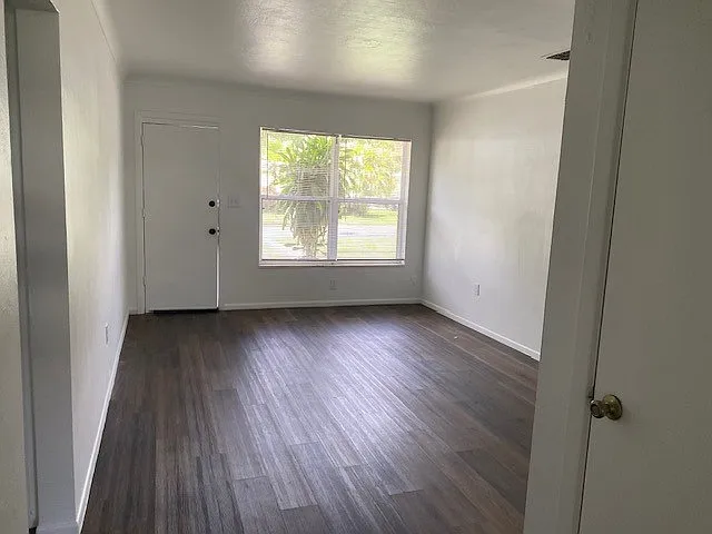 2 bed, 865 sqft, $1,675 — Photo 4