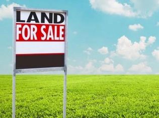 Hickory Ave, Groves, TX 77619