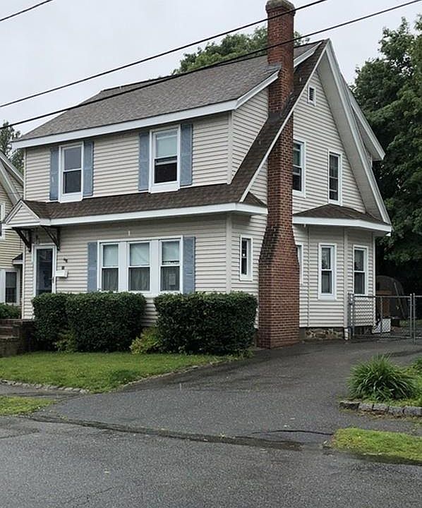 15 Blossom St, Haverhill, MA 01835 | Zillow