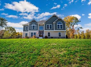 5 Balmoral Ct, Poughkeepsie, NY 12603