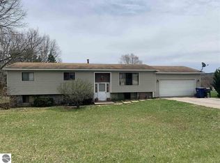 2390 E Carriage Hill Dr, Traverse City, MI