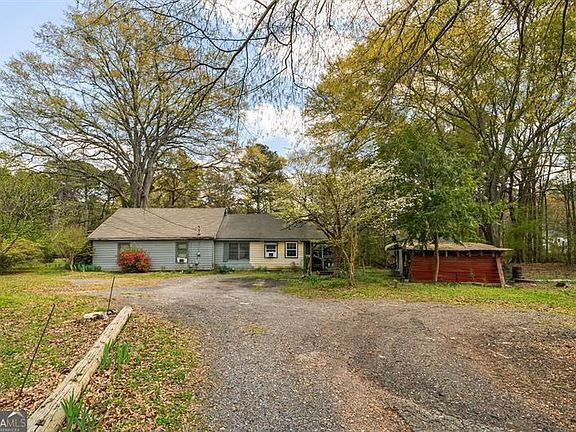 5th image of 4661 Fowler St