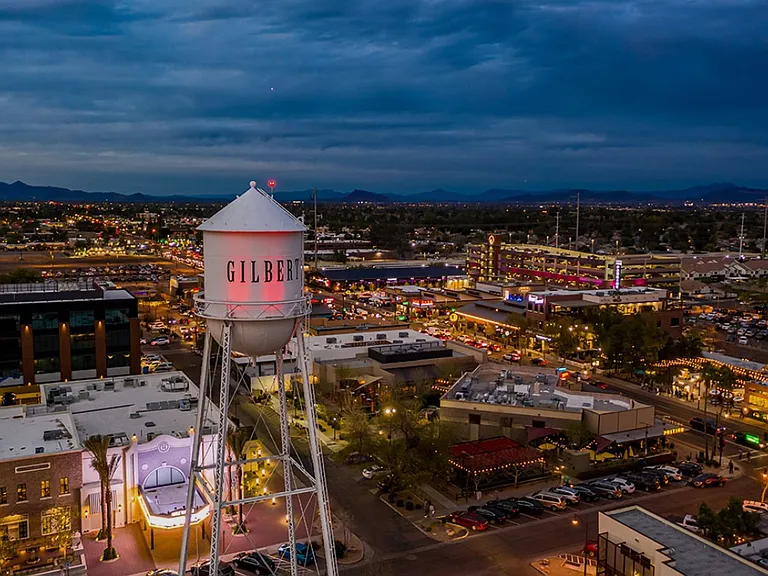 Walking distance to Downtown Gilbert
