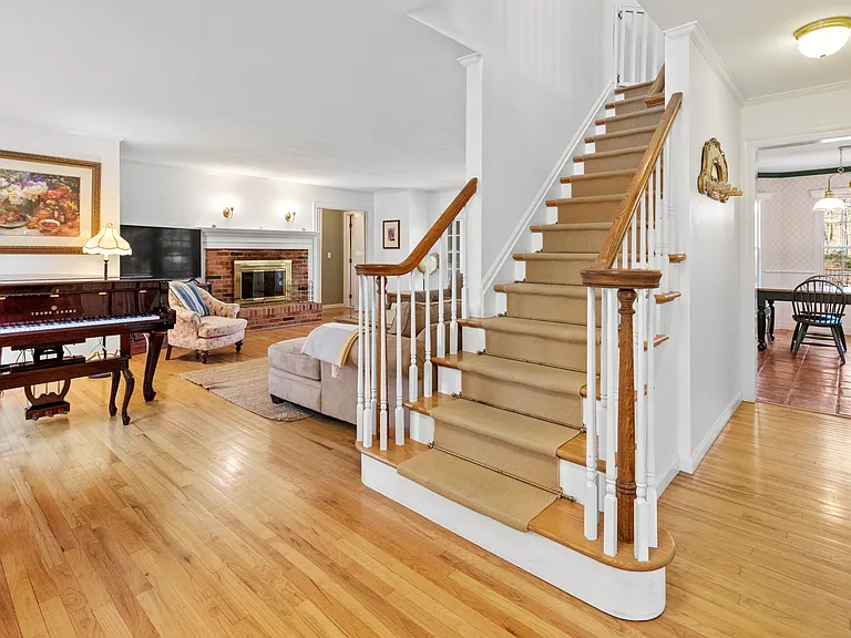 1559 Deerfield Rd — Photo 15