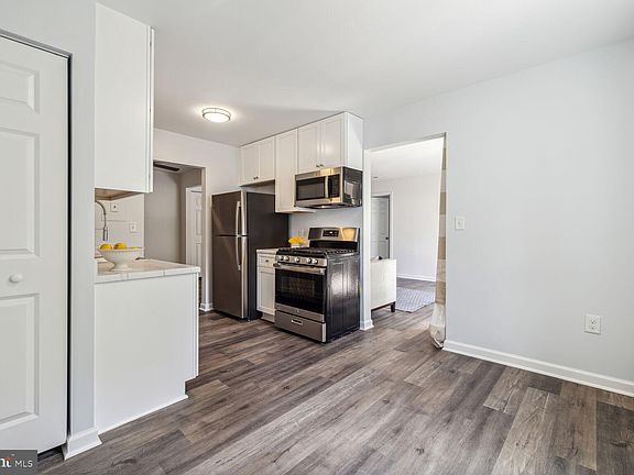 5th image of 882 College Pkwy APT 303