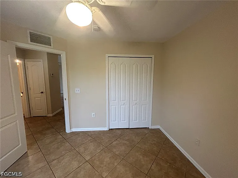 6012 Thrush Ave — Photo 8