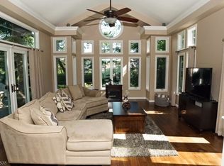 16 Ross Rd, Burlington Township, NJ 08016