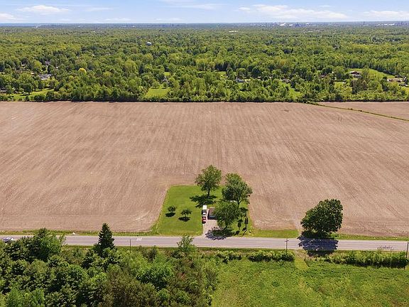 3rd image of 1863 Wadhams Rd