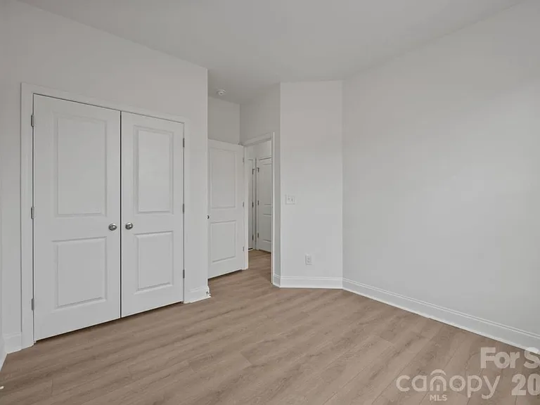 3213 Drift St — Photo 4