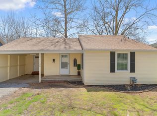 1426 E Cherokee St, Springfield, MO 65804