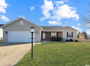 1502 Redbrook Ct, Metamora, IL 61548