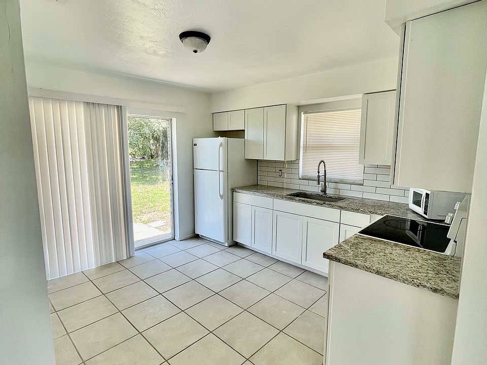 1st image of 922 Andalusia Blvd