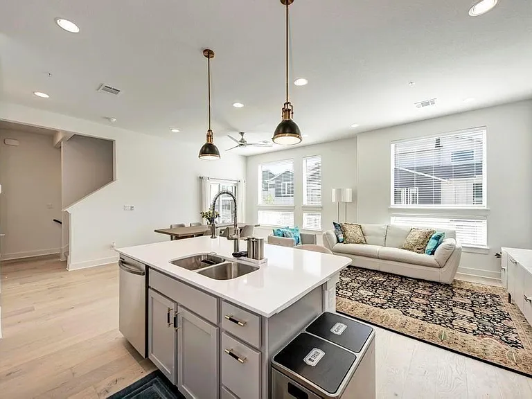 2050 Lohmans Spur Rd #703 — Photo 6