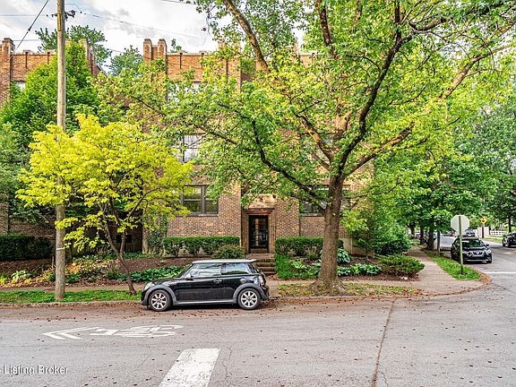 3rd image of 1300 Everett Ave APT 3