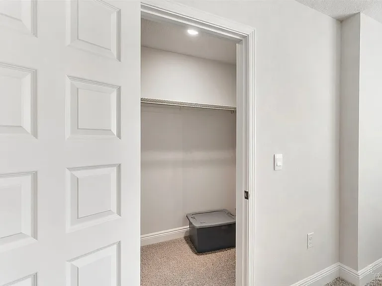 1226 Fairchild Village Dr — Photo 11