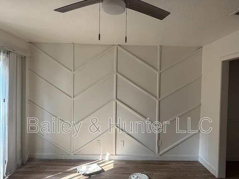 6012 Regent Mnr — Photo 5