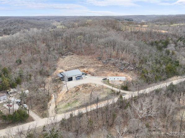 1972 Anderson Hollow Rd, Linn Creek, MO 65052