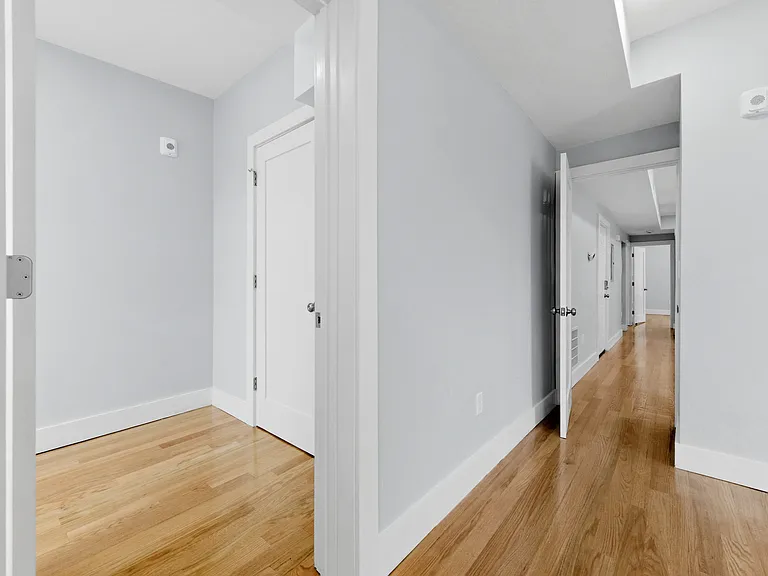 30 Campbell Ave #2 — Photo 6