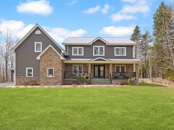 118 Stone Mount Dr, Lower Sackville, NS B4C 4A2