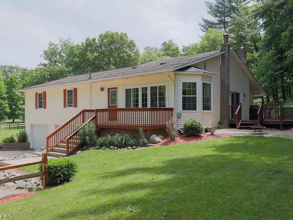1243 Marsh Rd-101
