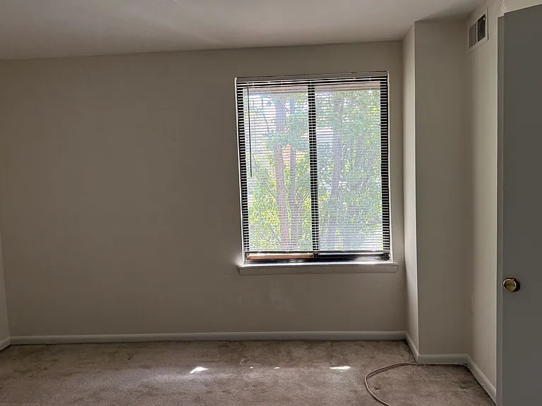 2842 Dover Ln #304 — Photo 18