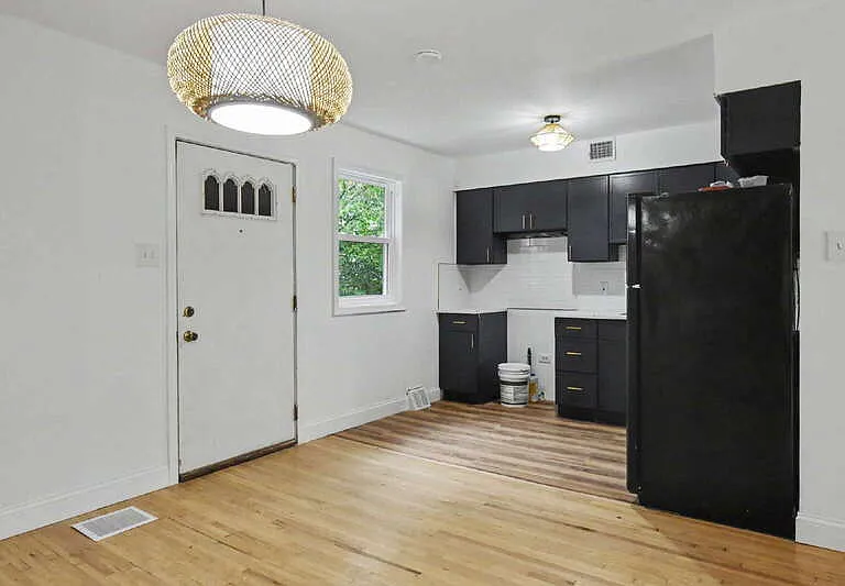 2106 N Camac St — Photo 8