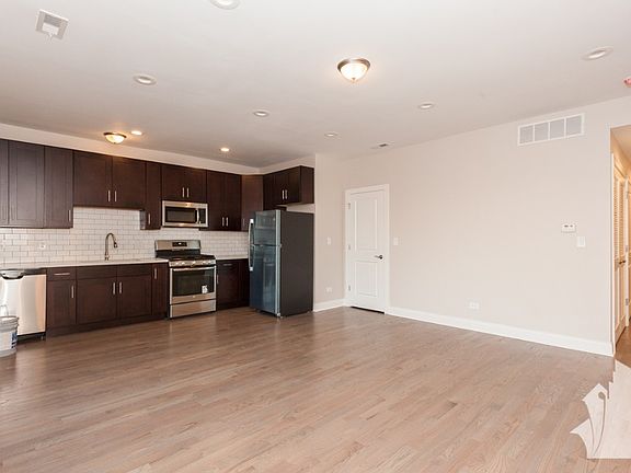 2nd image of 1947 W Chicago Ave #4