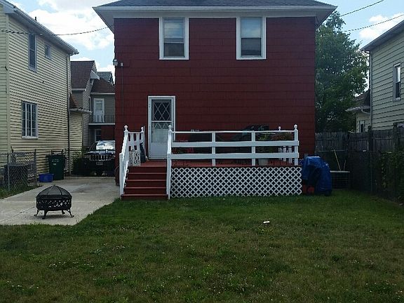 2nd image of 216 Taunton Pl