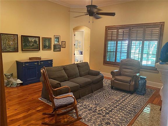 3rd image of 6051 Stonegate Dr