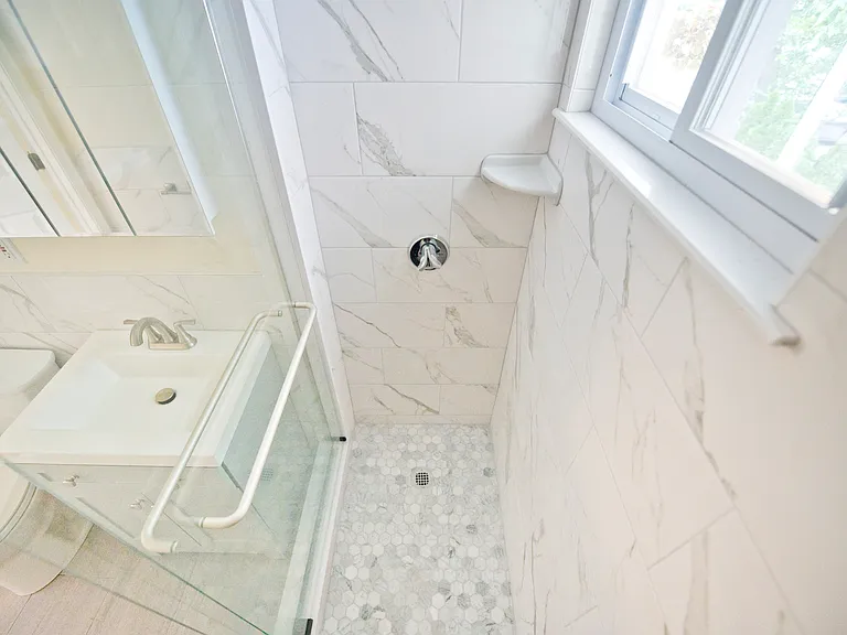 35 Pleasant St #1F — Photo 16