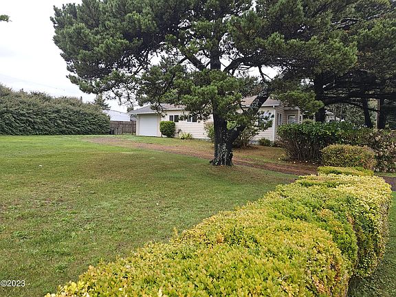 2nd image of 1152 SW Southmayd Ln