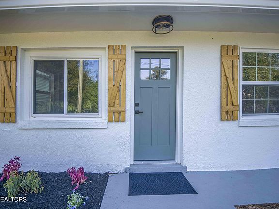 2nd image of 1712 Vada Cir