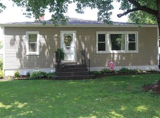 1913 E B St, Belleville, IL 62221