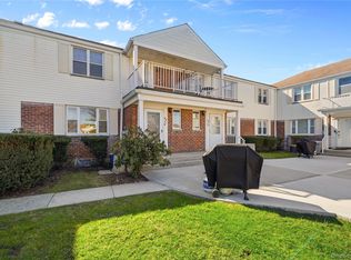 6821 Cloverdale Ln, Oakland Gardens, NY 11364