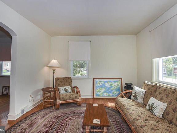 3rd image of 201 Becker Ave