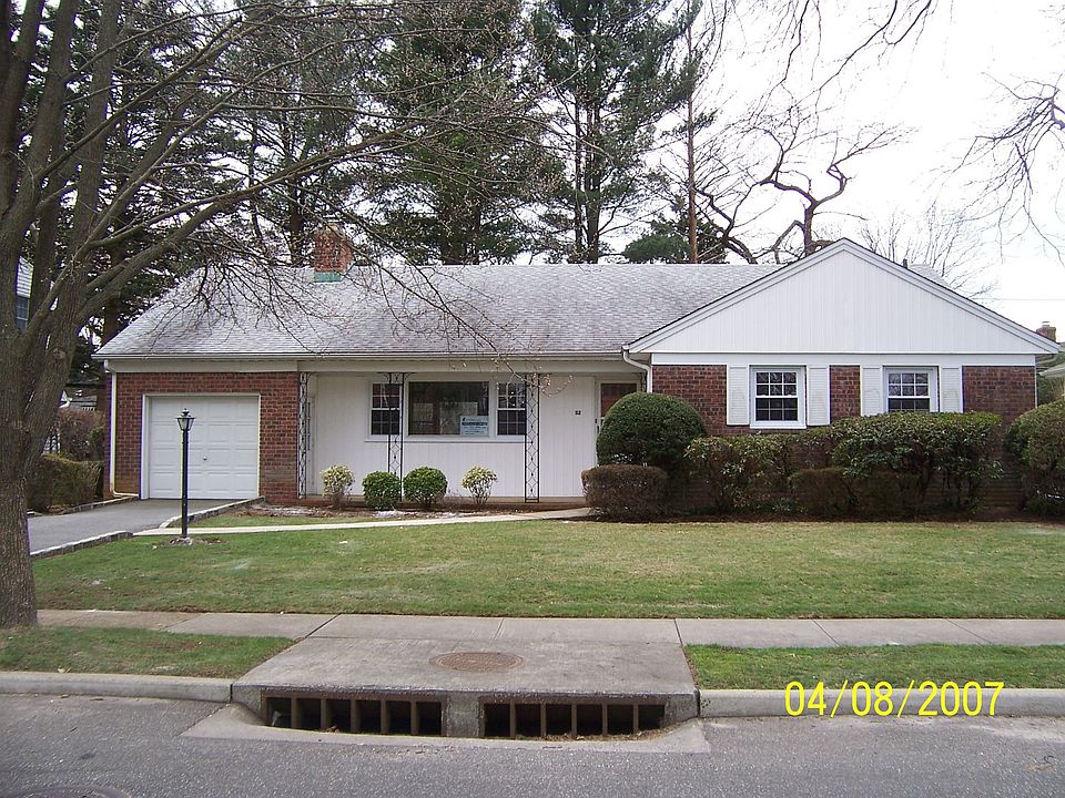 1st image of 52 Mulberry Ave