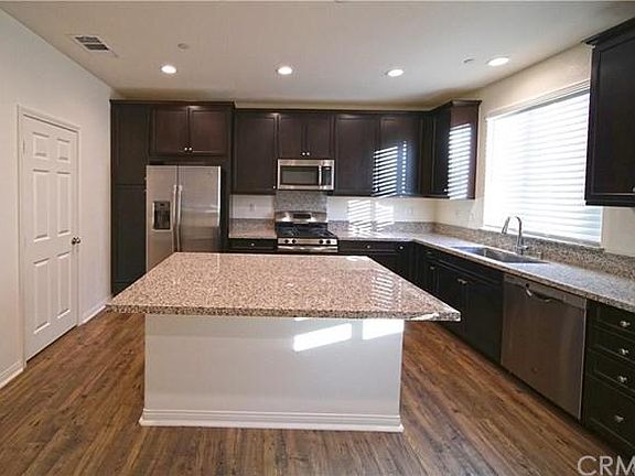 5th image of 711 Bella Way