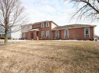 866 Stevens Creek Blvd, Forsyth, IL