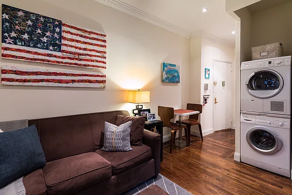 Rented by Cooper & Cooper Real Estate | media 4