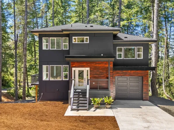 21 E Country Club Drive N, Union, WA 98592